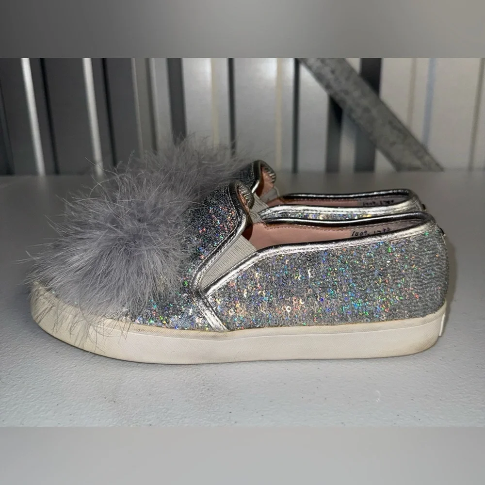 Kate Spade Latina Silver Leather Sequin Feather Pom Shoes Size 6M
